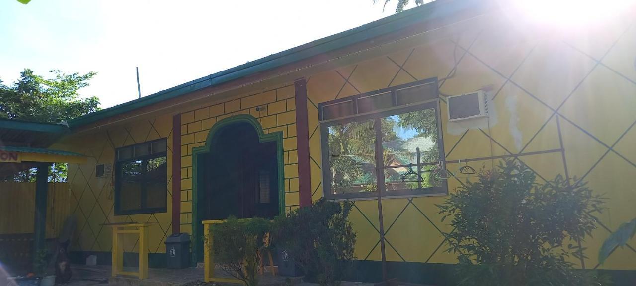 Rodel Yellow Hauz Itaytay Eksteriør billede